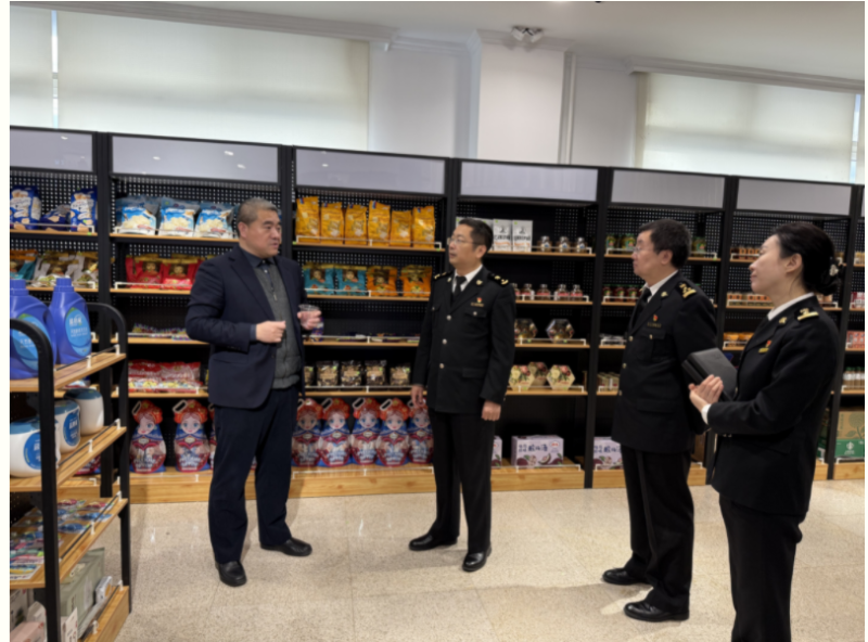 会展海关赴外交人员免税商店开展关长送政策上门活动