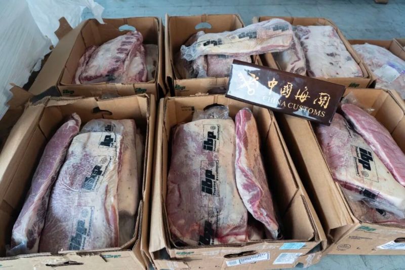 拱北海关在进境货运渠道连续查获两起涉嫌伪瞒报冻品进境案（左2图）