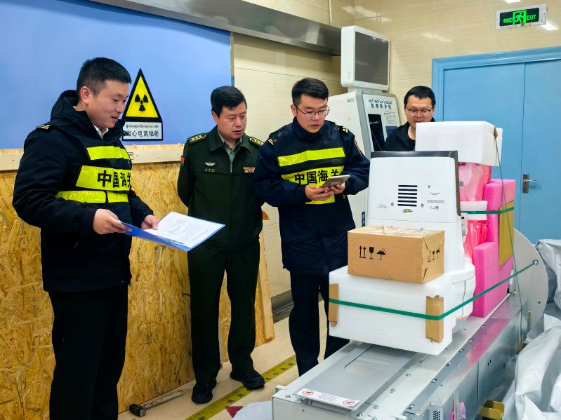 拉萨海关所属八廓海关践行正确政绩观 助力军区总院重点医疗设备进口